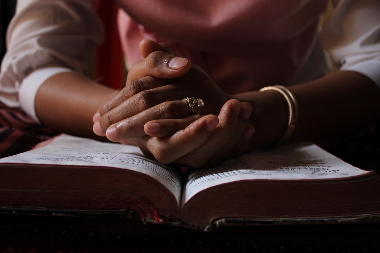 Somebody praying